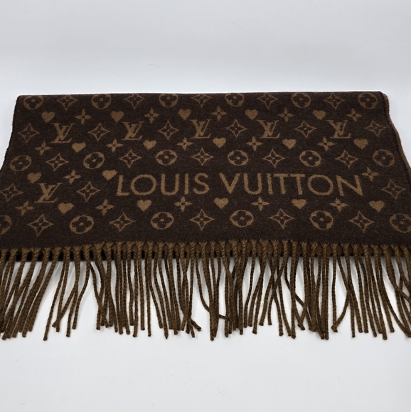 Louis Vuitton Game ON Cashmere Reversible Scarf - Picture 1 of 5